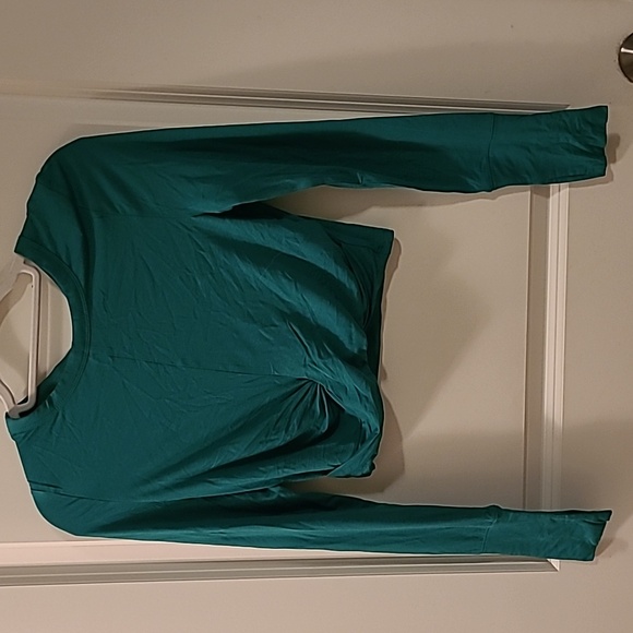 NWT offline by Aerie twist front long sleeved crop - Picture 1 of 5